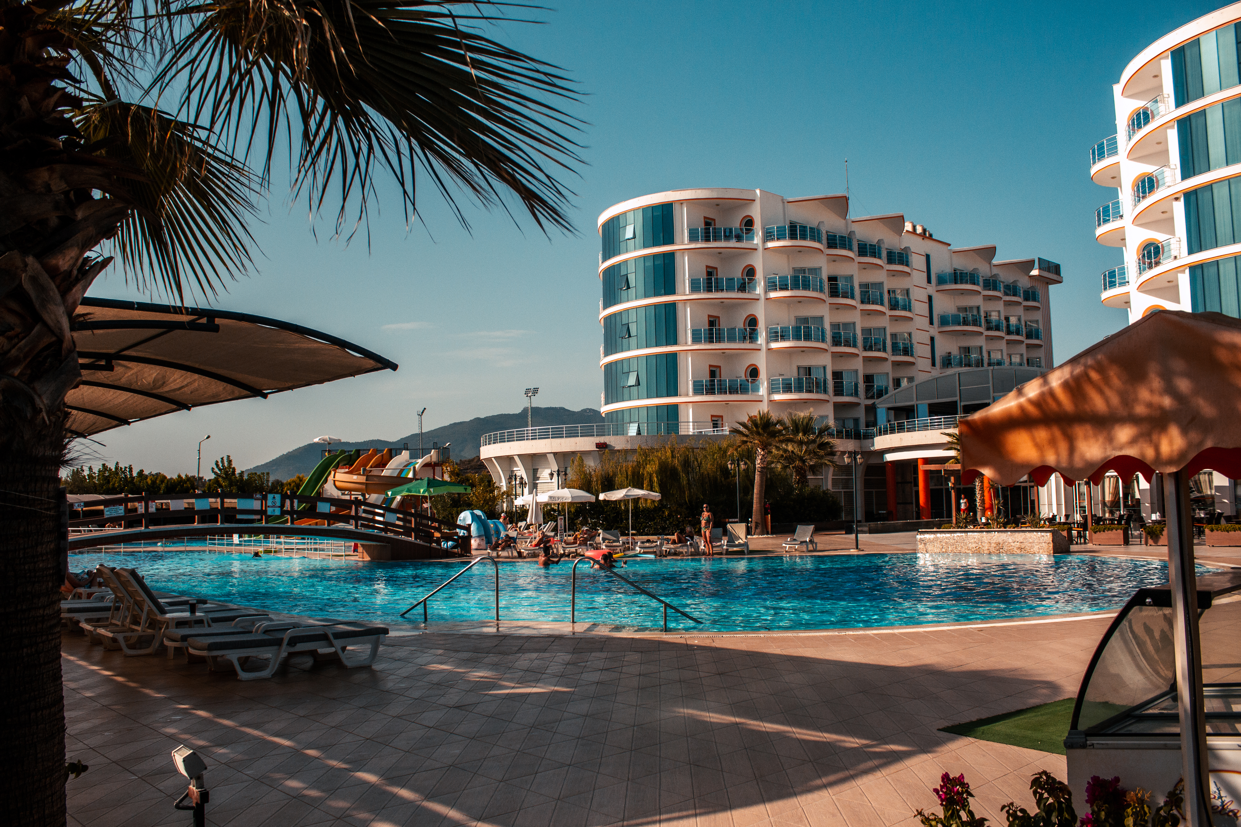 Işığın İzinde: Bir Otelin Hikâyesini Görselleştirmek